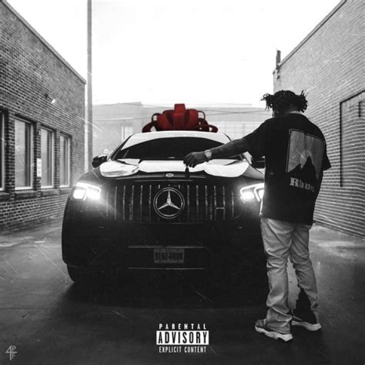 Benz Truck by Rylo Rodriguez from USA