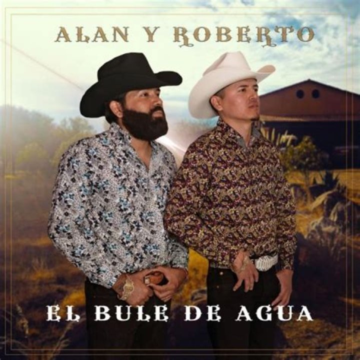 Bule De Agua by Alan & Roberto from Mexico