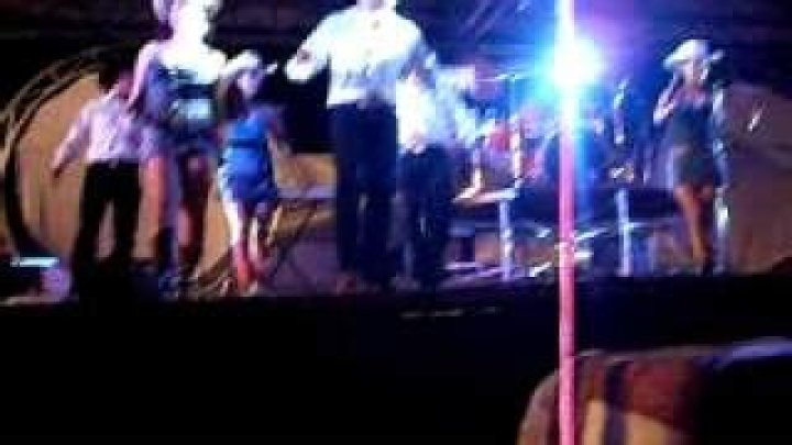 Country Music 8 Segundos | Popnable