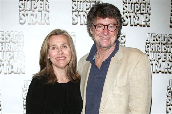 Jennifer Cohen Net Worth - How Much Does Jennifer Cohen Make?