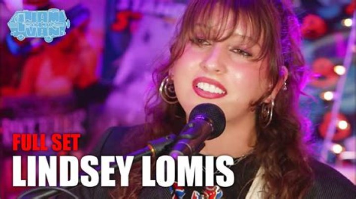 Lindsey Lomis's Biography And Facts'