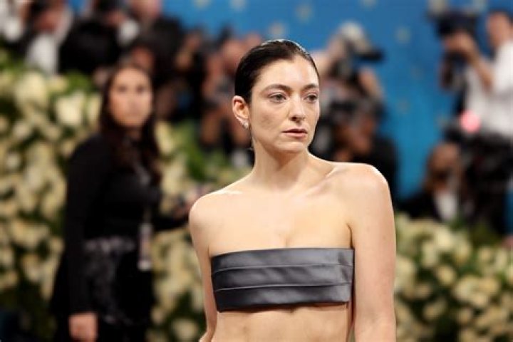 Lorde Net Worth - How Much Does Lorde Make?