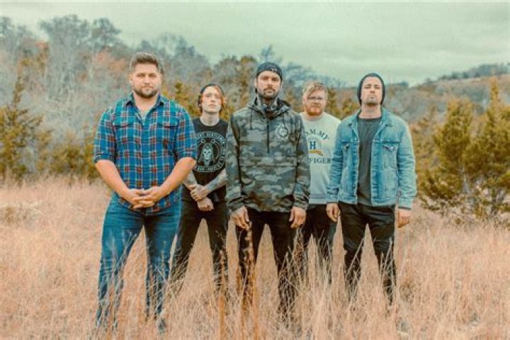 Lyrics & Translations of Blurred Around The Edges by Capstan