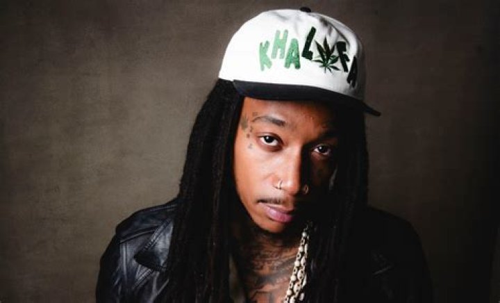 Lyrics & Translations of Cell Ready by Wiz Khalifa & Juicy J