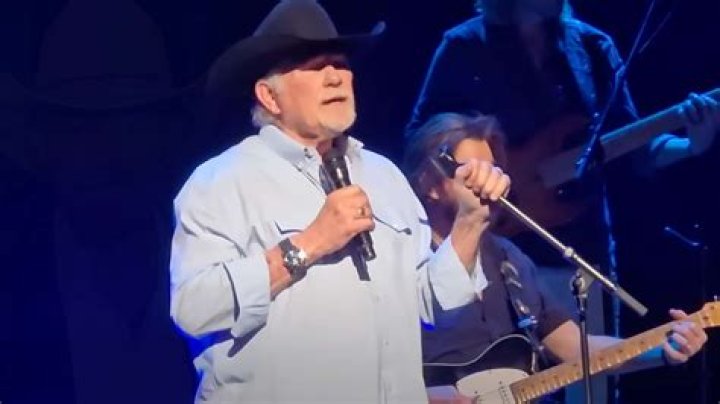 Lyrics & Translations of Cowboy Movies by Upchurch