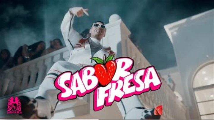 Lyrics & Translations of El Fresa by Martin Castillo