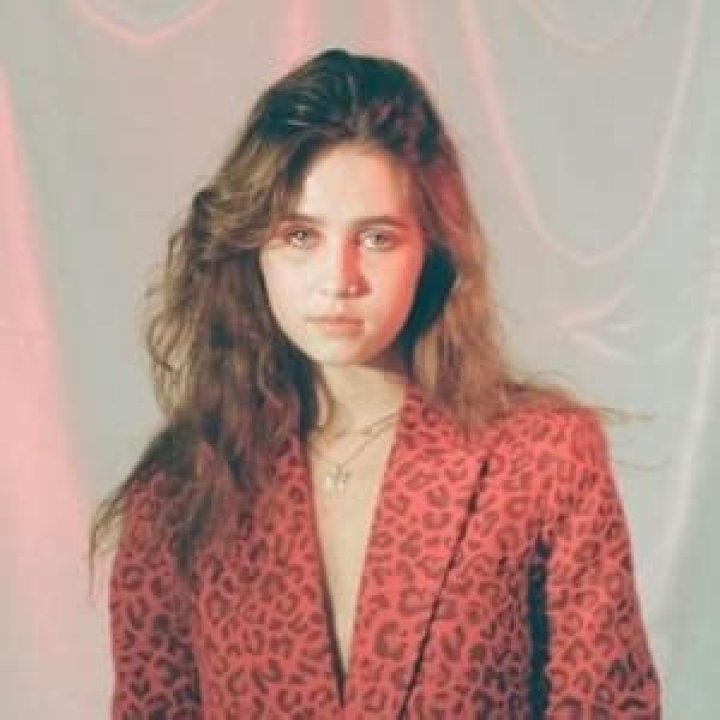 Lyrics & Translations of Harbor by Clairo