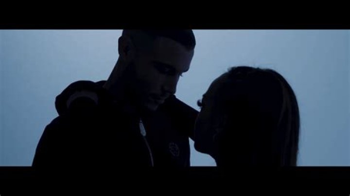 Lyrics & Translations of Hayati by Haval