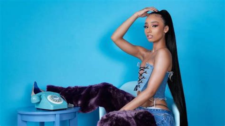 Lyrics & Translations of He In His Feelings by Rubi Rose