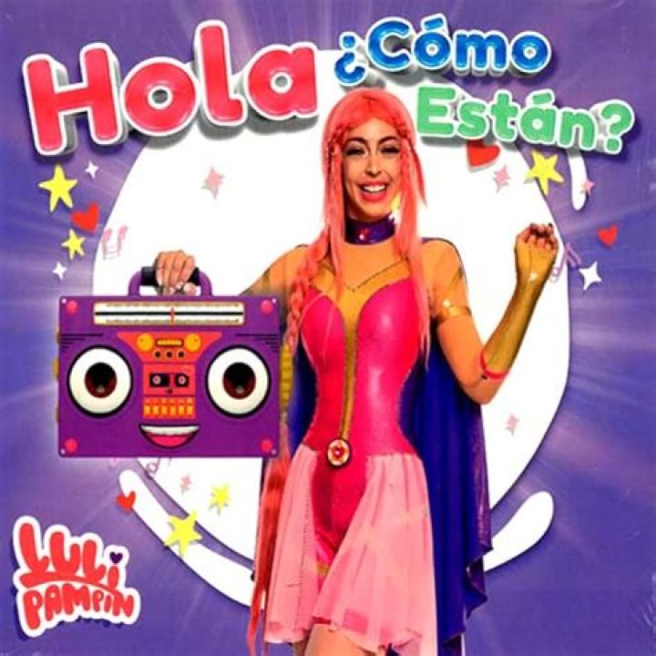 Lyrics & Translations of Hola ¿cómo Están? by Luli Pampín