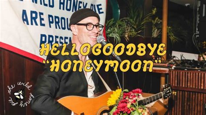 Lyrics & Translations of Honeymoon (Forever) by Hellogoodbye