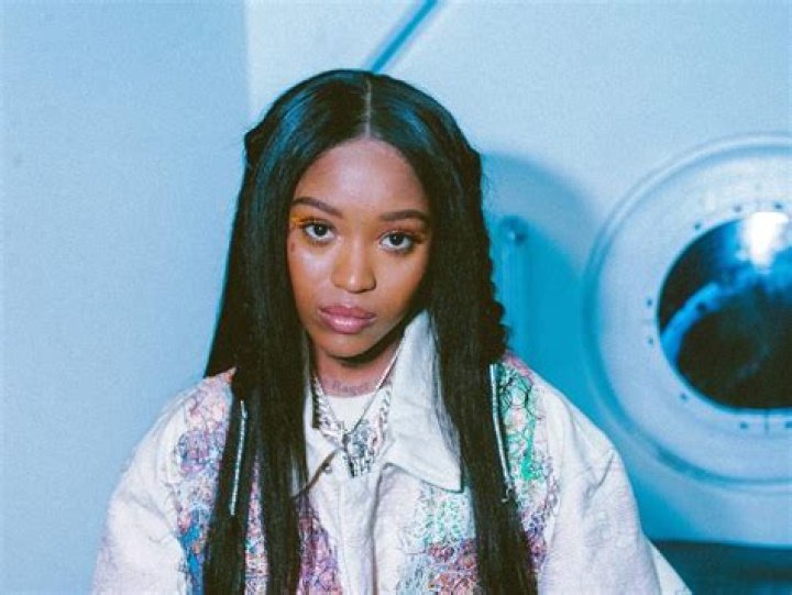 Lyrics & Translations of London by Kaash Paige