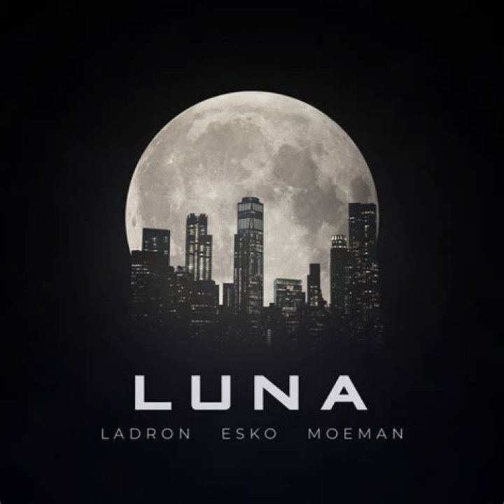 Lyrics & Translations of Luna by Moeman & Esko