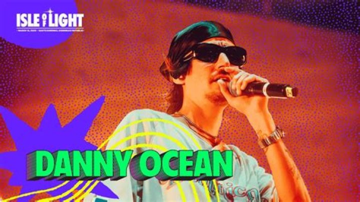 Lyrics & Translations of Me Rehúso by Danny Ocean