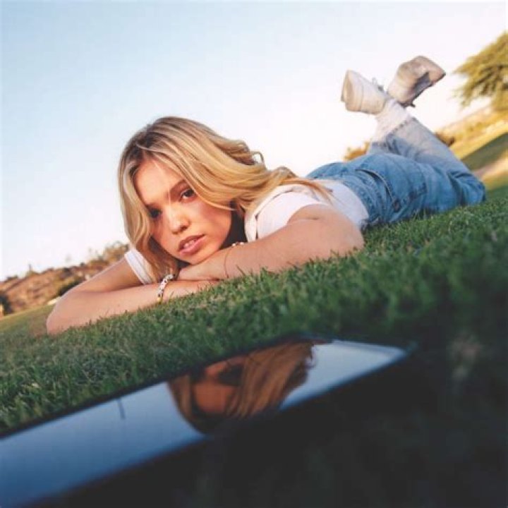 Lyrics & Translations of Mood Lofi by Salem Ilese