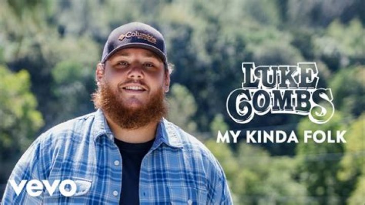 Lyrics & Translations of My Kinda Folk (Acoustic) by Luke Combs