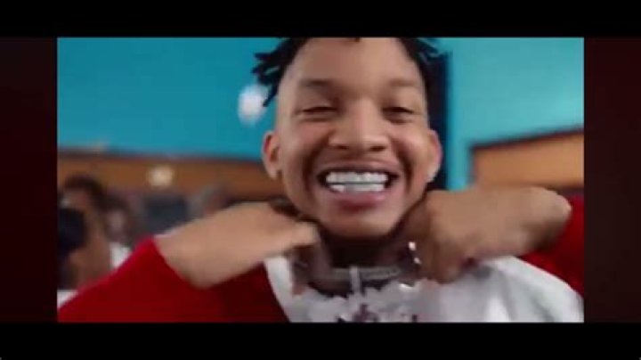 Lyrics & Translations of Neighborhood Supplier by Justin Rarri