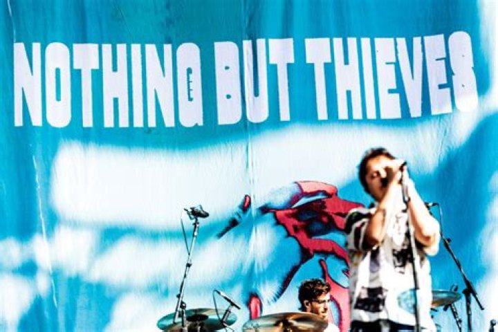 Lyrics & Translations of Nothing But Bloods by Slim 400