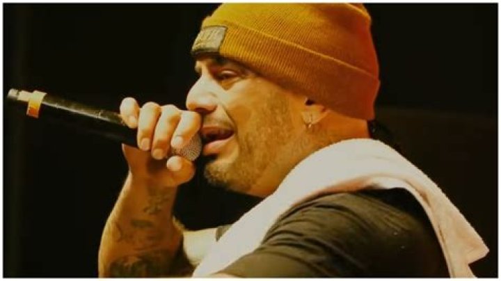 Lyrics & Translations of Por Si Mañana No Estoy (Agu) by Al2 El Aldeano