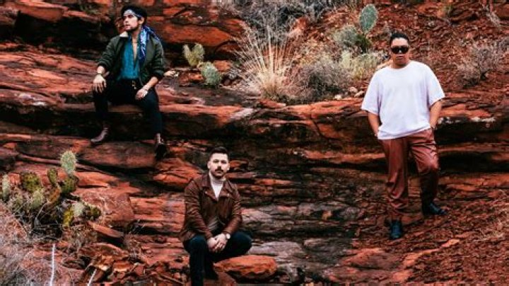 Lyrics & Translations of Problems by A R I Z O N A