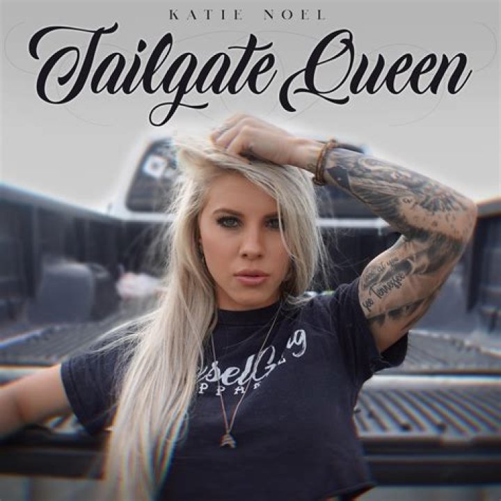 Lyrics & Translations of Tailgate Queen by Katie Noel