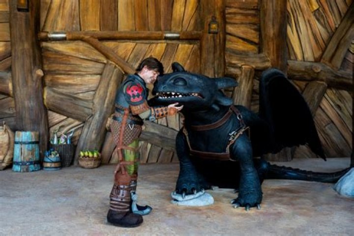 Lyrics & Translations of Toothless by 100 Gecs