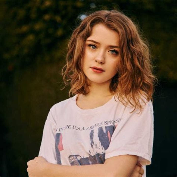 Maisie Peters Net Worth - How Much Does Maisie Peters Make?