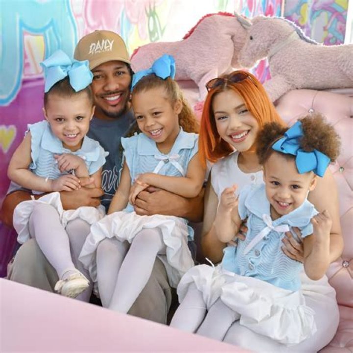 Mariahlynn Net Worth - How Much Does Mariahlynn Make?