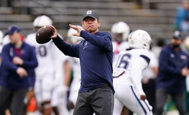 Mora Net Worth - How Much Does Mora Make?