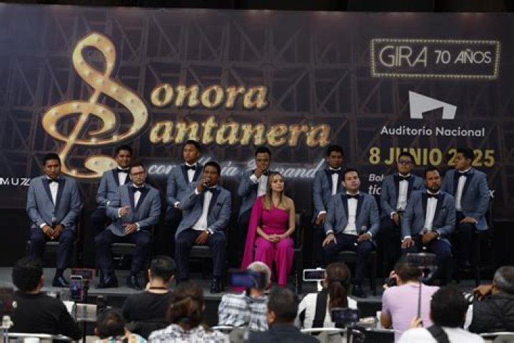 Pasito Tun Tun by Ximena Sariñana & La Sonora Santanera from Mexico