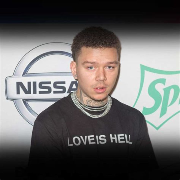 Phora Net Worth - How Much Does Phora Make?