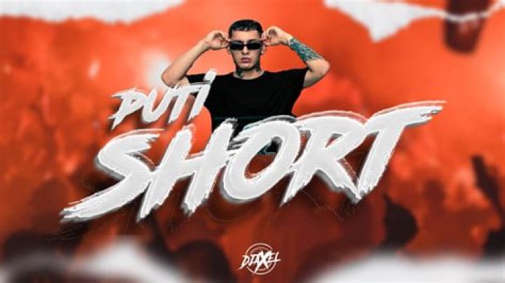 Puti Short by De La Calle from Argentina