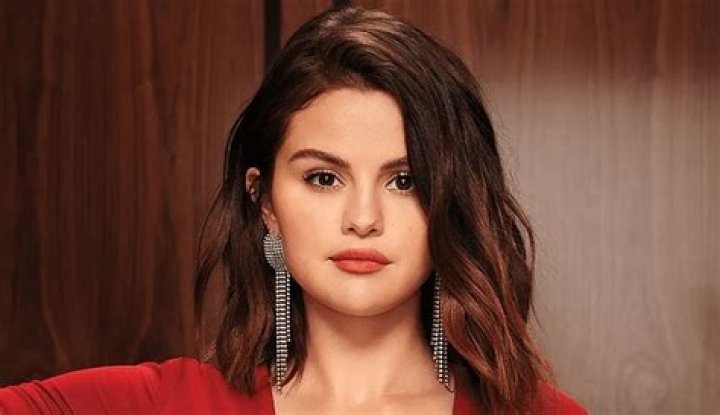 Selena Gomez's Biography And Facts'