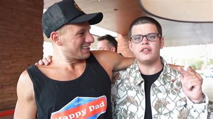 Steve Grand Net Worth - How Much Does Steve Grand Make?