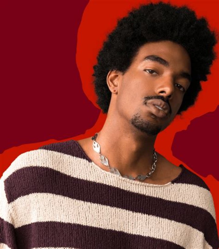 Tai Verdes Net Worth - How Much Does Tai Verdes Make?