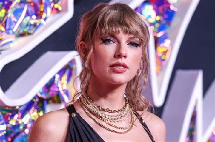 Taylor Swift Net Worth - How Much Does Taylor Swift Make?