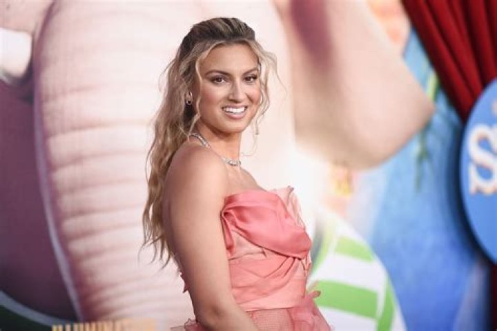 Tori Kelly Net Worth - How Much Does Tori Kelly Make?